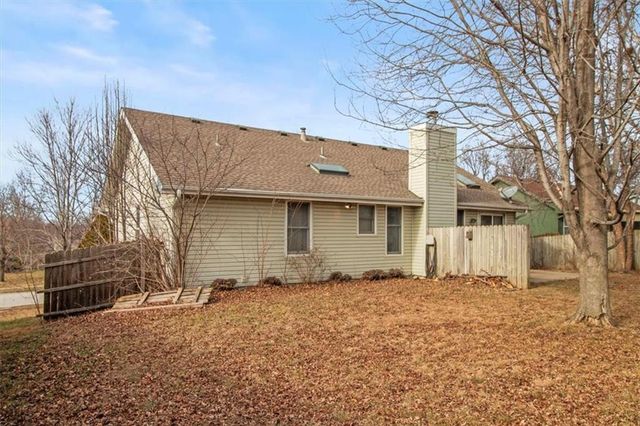 6913 T Gabbert Drive, Pleasant Valley, MO 64068