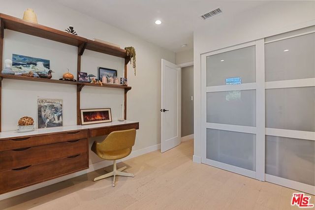 1445 S Stanley Avenue, Los Angeles, CA 90019