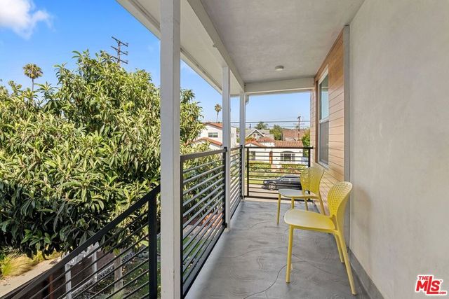 1445 S Stanley Avenue, Los Angeles, CA 90019