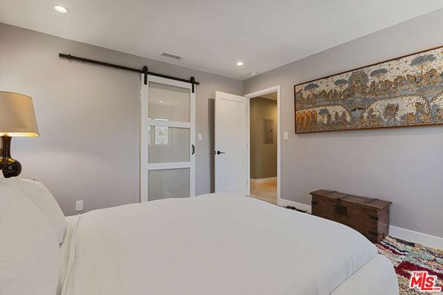 1445 S Stanley Avenue, Los Angeles, CA 90019