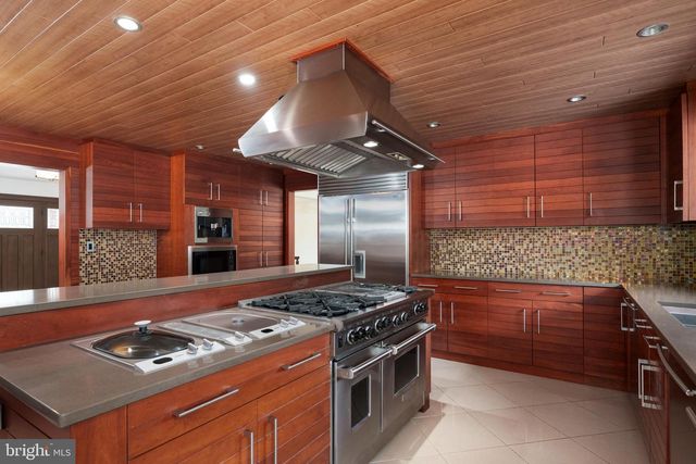 268 MATCHAPONIX AVE, Monroe Township, NJ 08831