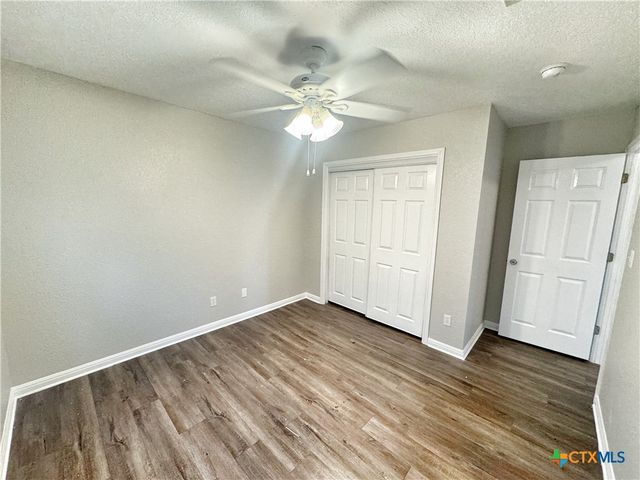 521 Woodlake Drive, Mcqueeney, TX 78123