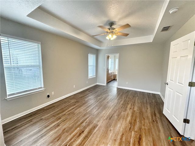 521 Woodlake Drive, Mcqueeney, TX 78123
