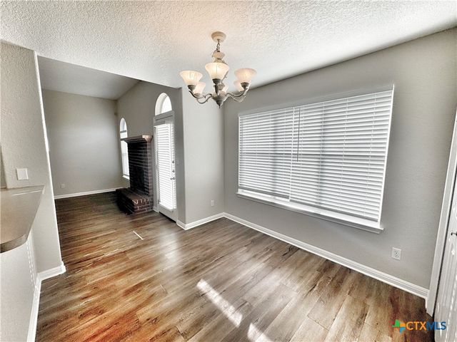 521 Woodlake Drive, Mcqueeney, TX 78123