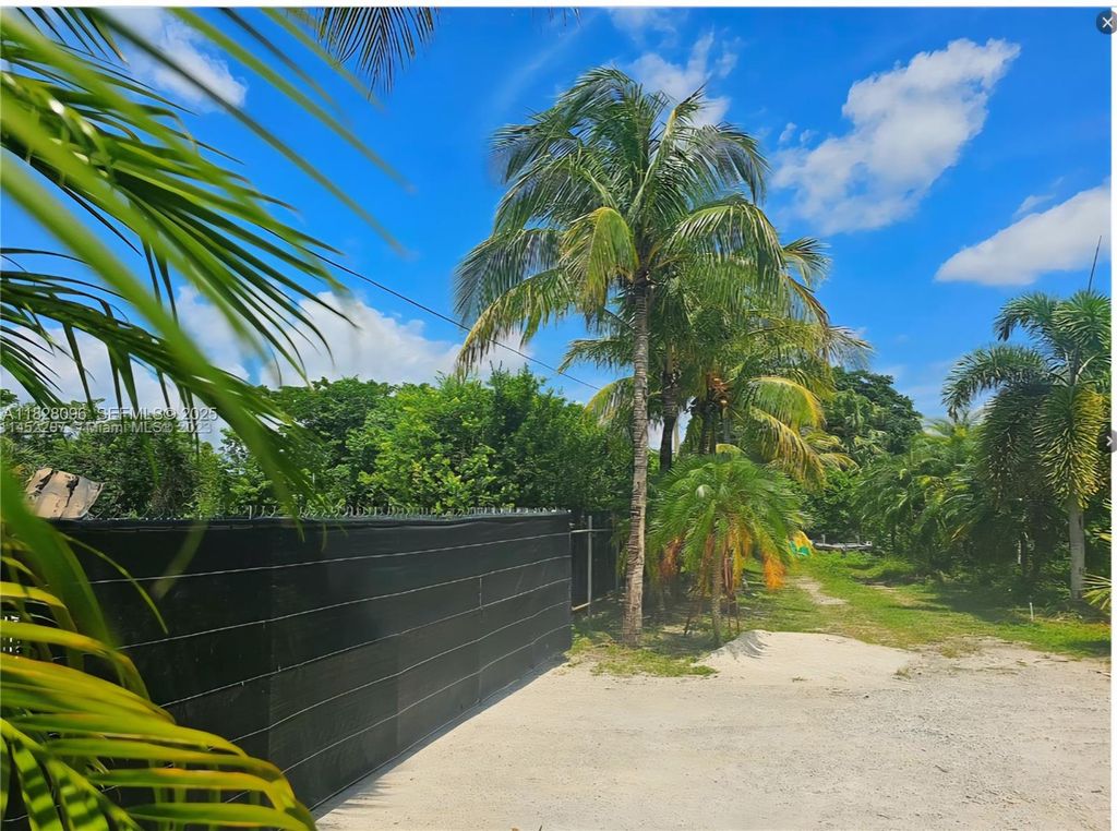 243xx SW 123rd Avenue, Homestead, FL 33032