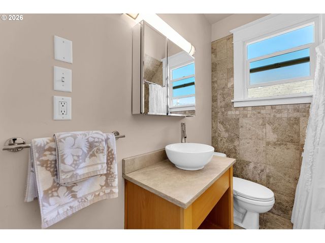 414 W 30TH St, Vancouver, WA 98660