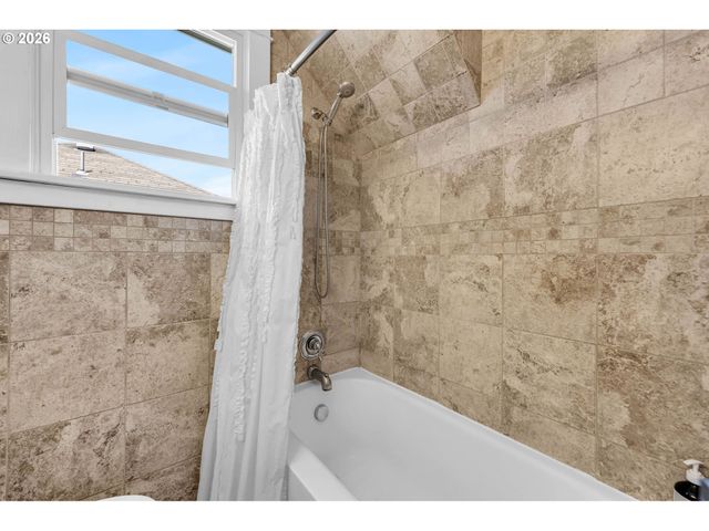 414 W 30TH St, Vancouver, WA 98660