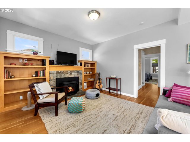 414 W 30TH St, Vancouver, WA 98660