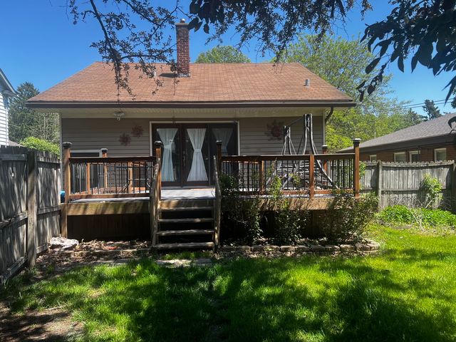814 Iowa Avenue, Aurora, IL 60506