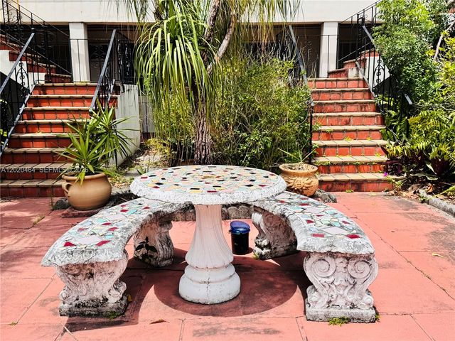 756 N 17th Ave 15, Hollywood, FL 33020