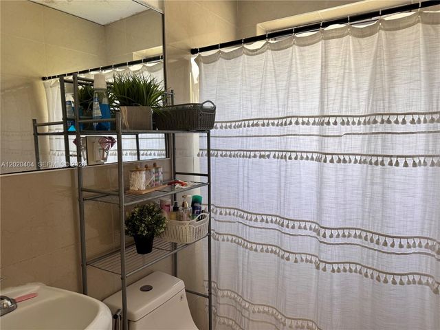 756 N 17th Ave 15, Hollywood, FL 33020
