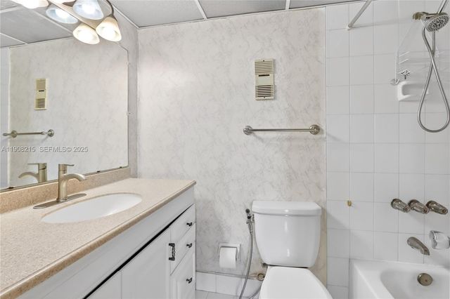 9401 SW 4th St 301-6, Miami, FL 33174