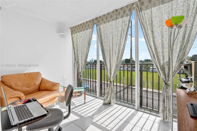 9401 SW 4th St 301-6, Miami, FL 33174