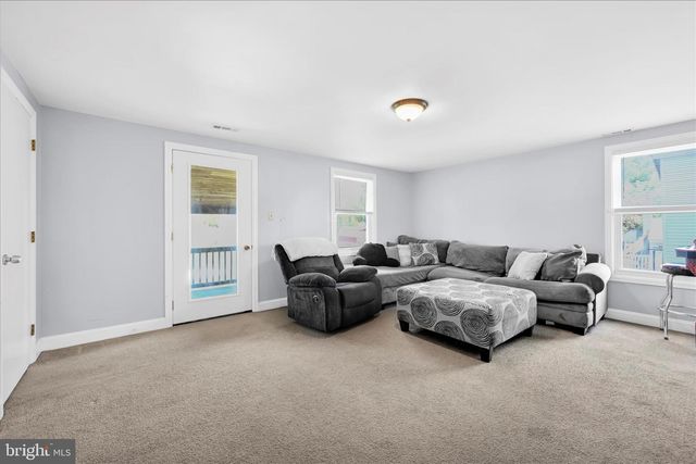 547 W MAIN AVE, Myerstown, PA 17067