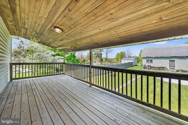 547 W MAIN AVE, Myerstown, PA 17067