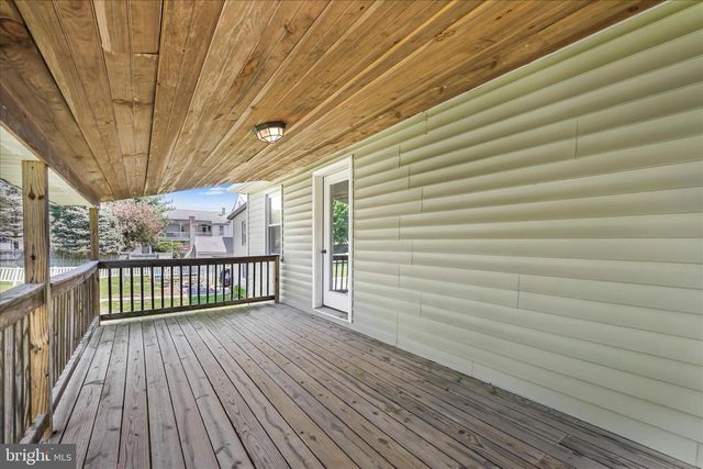 547 W MAIN AVE, Myerstown, PA 17067
