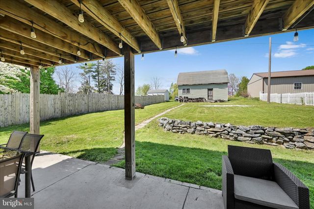 547 W MAIN AVE, Myerstown, PA 17067