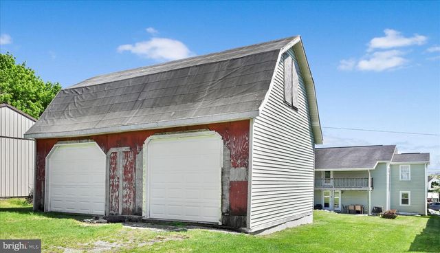 547 W MAIN AVE, Myerstown, PA 17067