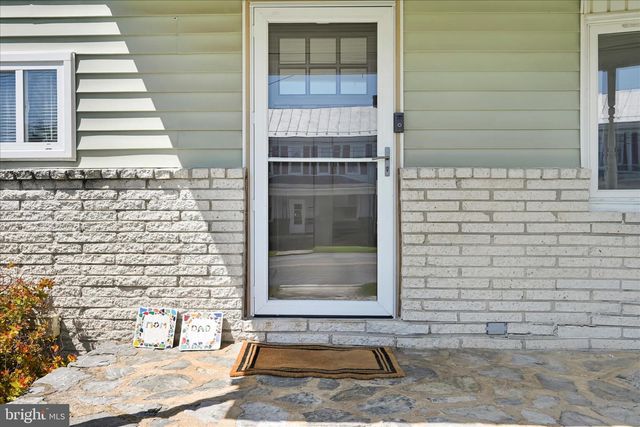 547 W MAIN AVE, Myerstown, PA 17067