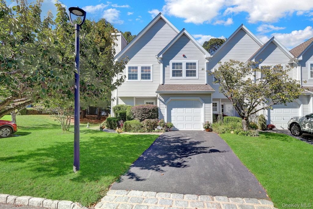 208 Erik Drive, East Setauket, NY 11733 — exterior
