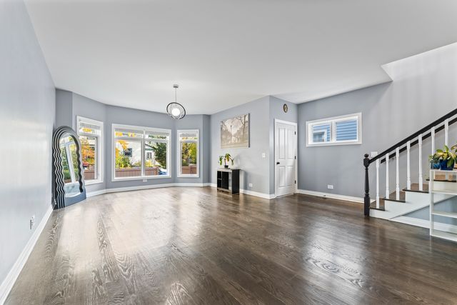 4602 N Kelso Avenue, Chicago, IL 60630