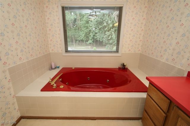 2155 Ridgebury Drive, Painesville Twp, OH 44077