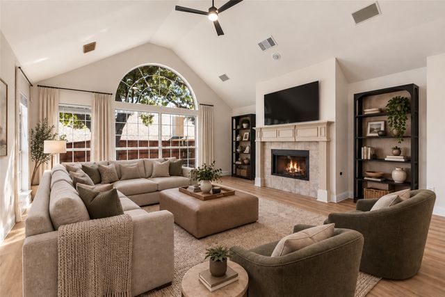 8200 Watson Road, Lantana, TX 76226