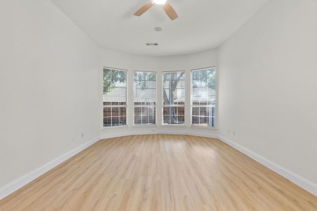 8200 Watson Road, Lantana, TX 76226