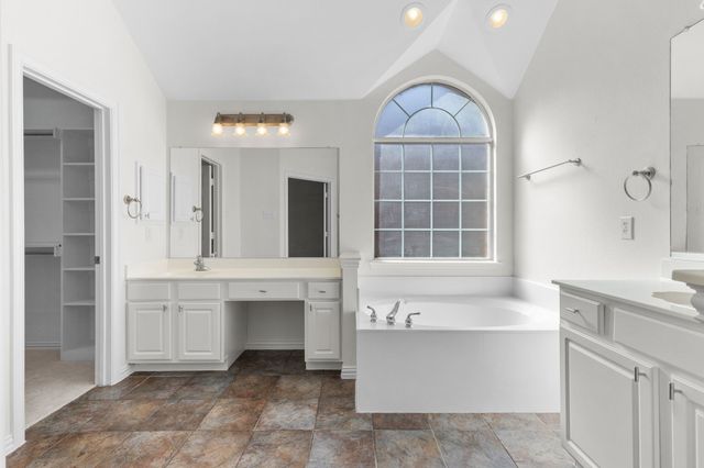 8200 Watson Road, Lantana, TX 76226