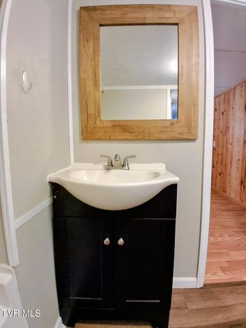 100 Scruggs Lane, Mohawk, TN 37810