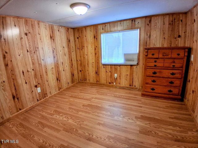 100 Scruggs Lane, Mohawk, TN 37810