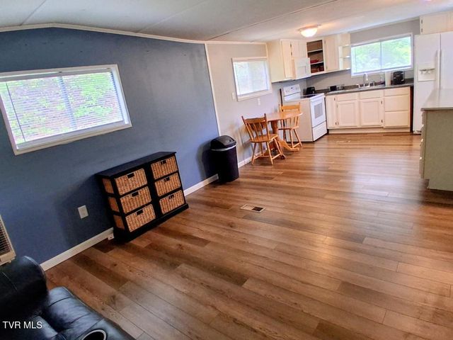 100 Scruggs Lane, Mohawk, TN 37810