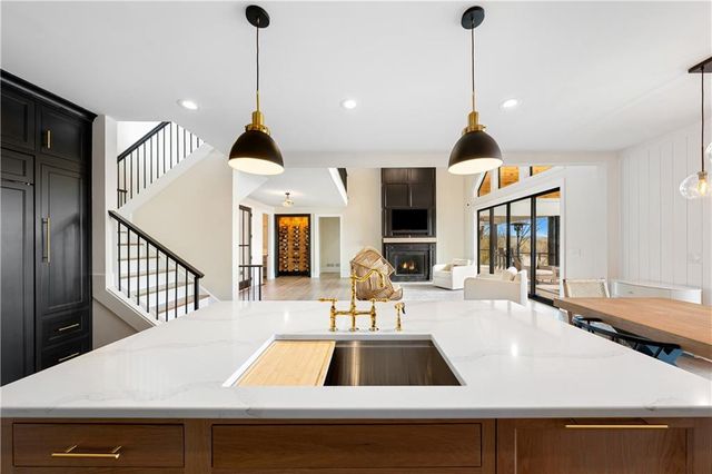 4238 Bayridge Drive, Gainesville, GA 30506