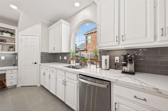 3114 Williams Glen Drive, Sugar Land, TX 77479