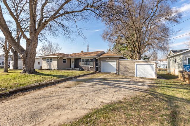 131 Oak Street, Wayland, MI 49348