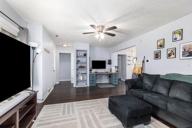 131 Oak Street, Wayland, MI 49348