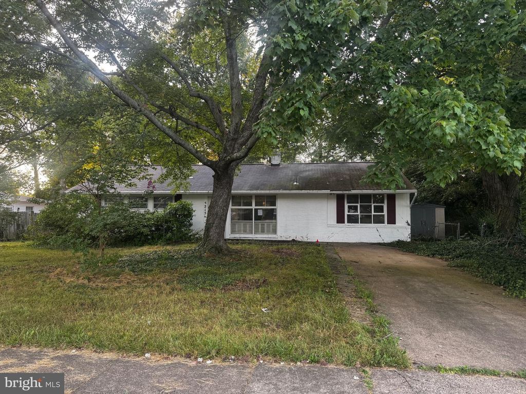 5215 GILPIN DR, Springfield, VA 22151
