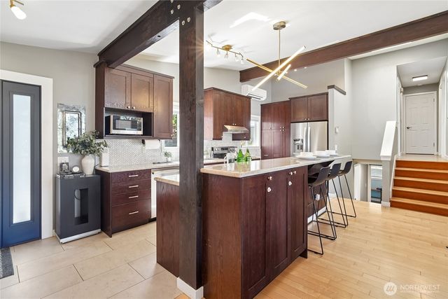 7005 S 128th Street, Seattle, WA 98178