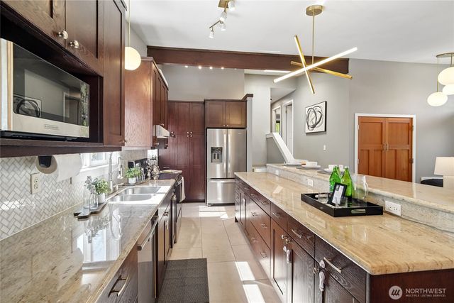 7005 S 128th Street, Seattle, WA 98178