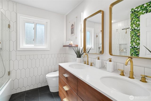 7005 S 128th Street, Seattle, WA 98178