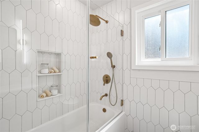 7005 S 128th Street, Seattle, WA 98178