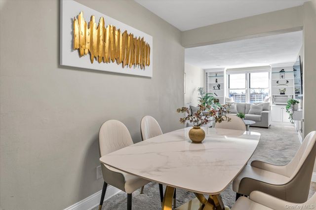 530 Dubois Avenue 16C, Valley Stream, NY 11581