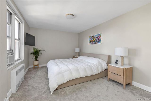 530 Dubois Avenue 16C, Valley Stream, NY 11581