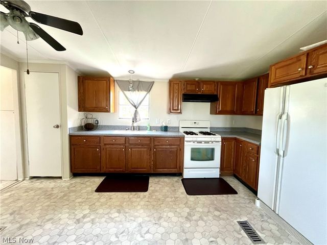 9741 Yoder Road, Sterling, OH 44276