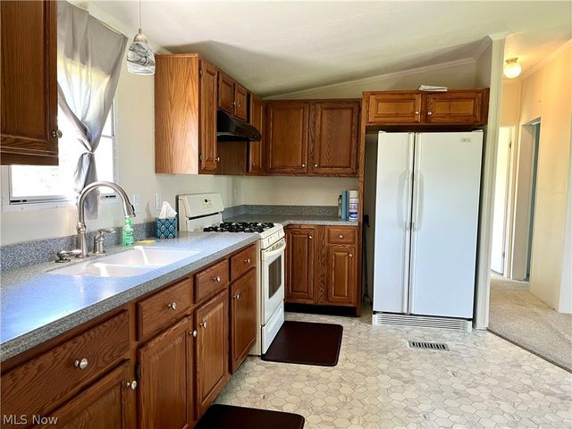 9741 Yoder Road, Sterling, OH 44276