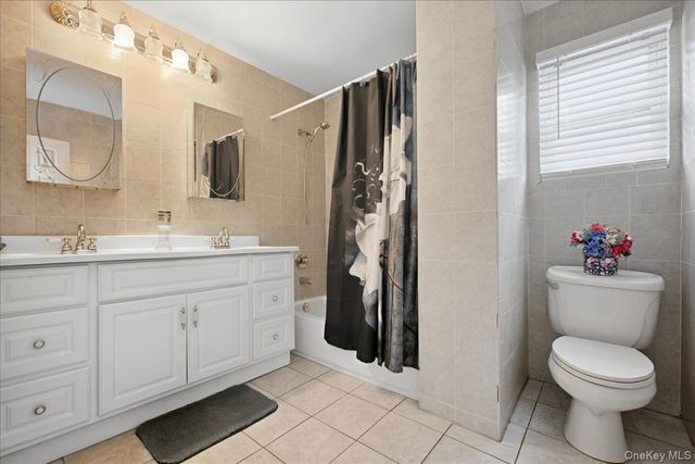 447 Chestnut Street, West Hempstead, NY 11552