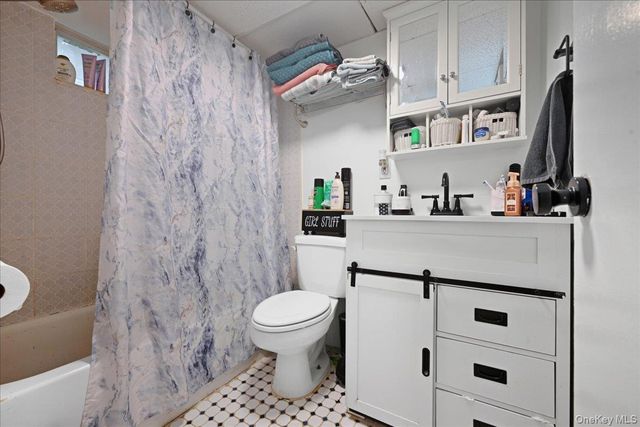 447 Chestnut Street, West Hempstead, NY 11552