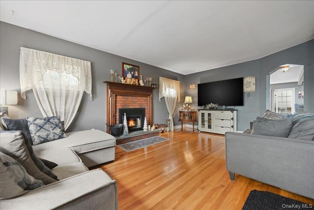 447 Chestnut Street, West Hempstead, NY 11552