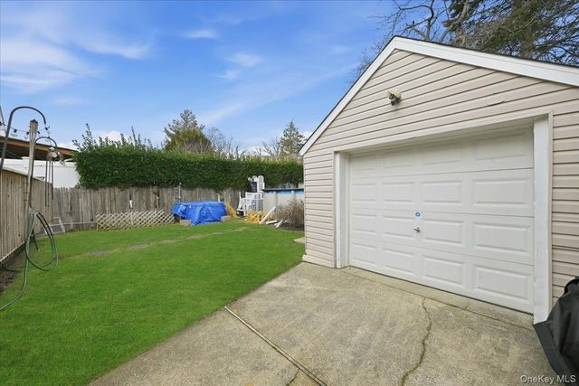 447 Chestnut Street, West Hempstead, NY 11552