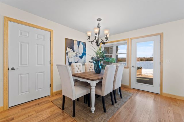 24 Dogwood Drive, Brattleboro, VT 05301